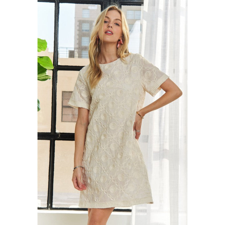 ADORA Applique Round Neck Short Sleeve Shift Dress Apparel and Accessories