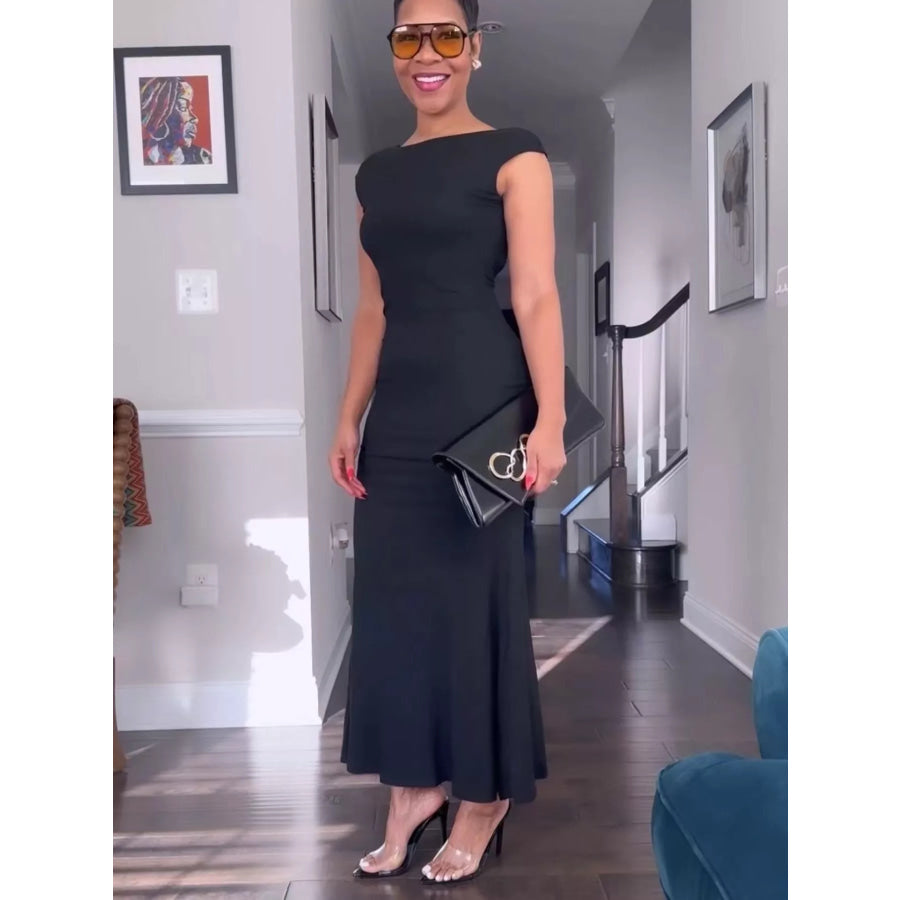 Backless Cap Sleeve Maxi Dress Black / S Apparel and Accessories