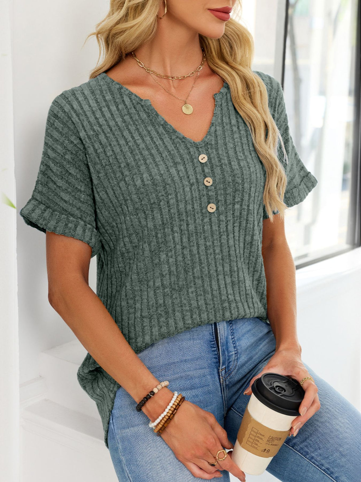 bbfc1b8e-136d-4ff0-95b1-31552a1e8118-Max