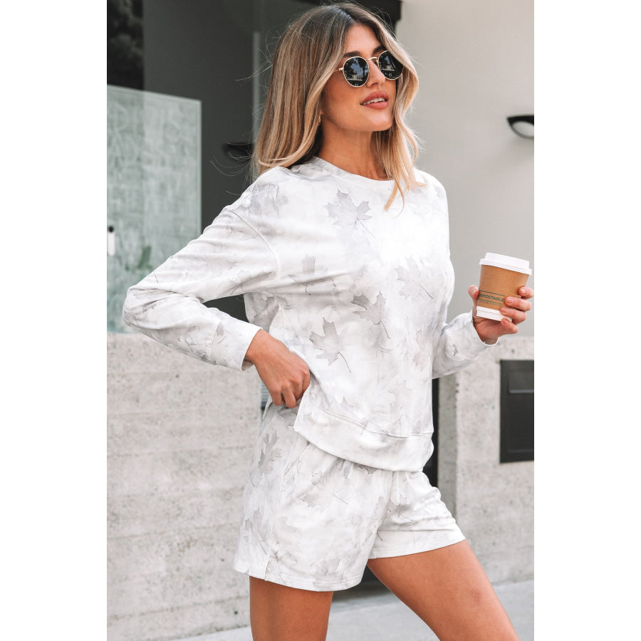 Beige Maple Camo Print Pullover Top and Elastic Waist Casual Short Set Two Piece Sets/Short Sets