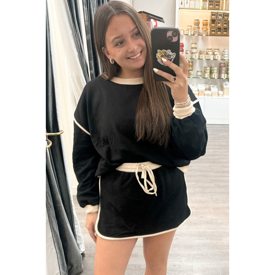 Black Color Contrast Loose Pullover and Lace-up Waist Skort Set Two Piece Sets/Two Piece Dresses