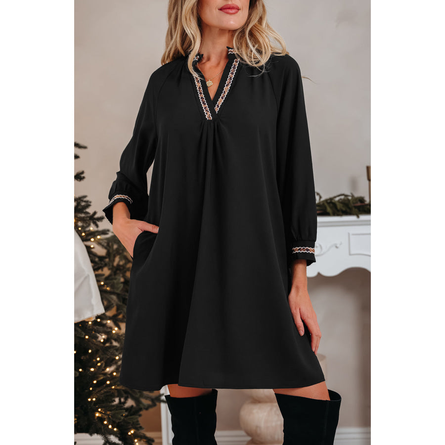 Black Contrast Trim V Neck Bracelet Sleeve Shift Mini Dress Dresses/Mini Dresses