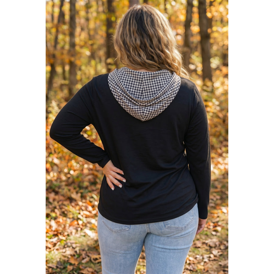 Black Hooded Gingham Paneling Chest Patch Pocket Long Sleeve Plus Size Blouse Black / 1X / 62% Polyester + 32% Cotton + 6% Elastane Plus