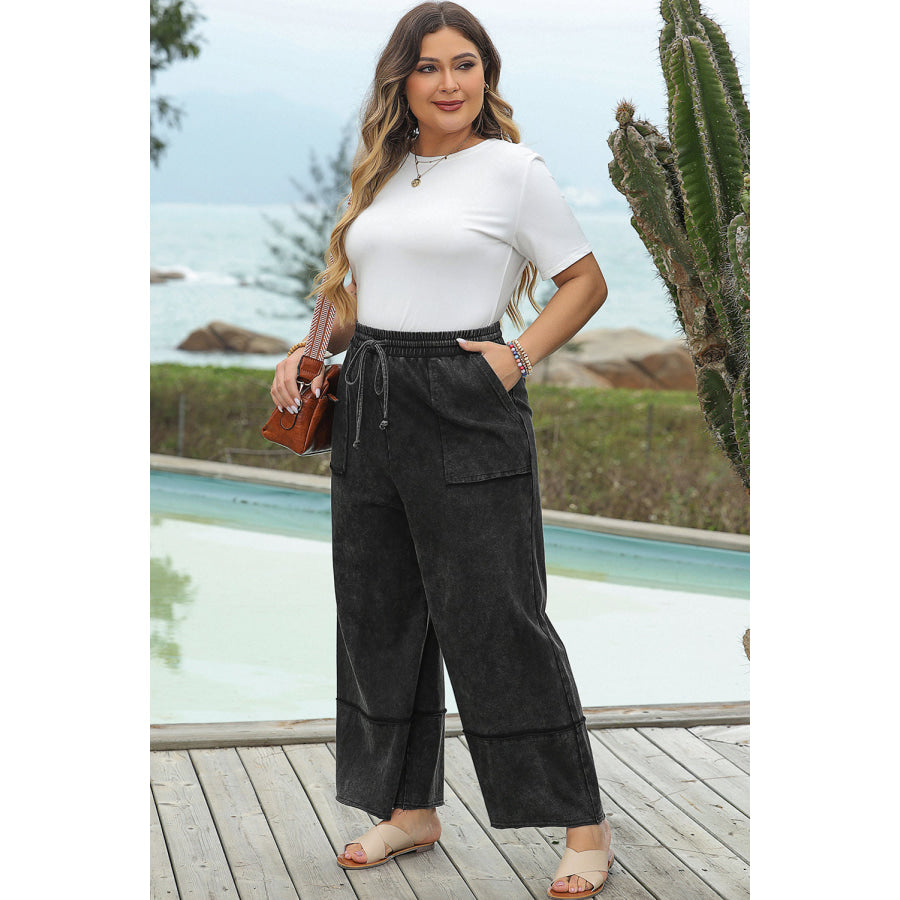 Black Plus Mineral Wash Exposed Seam Wide Leg Cropped Pants Plus Size/Plus Size Bottoms