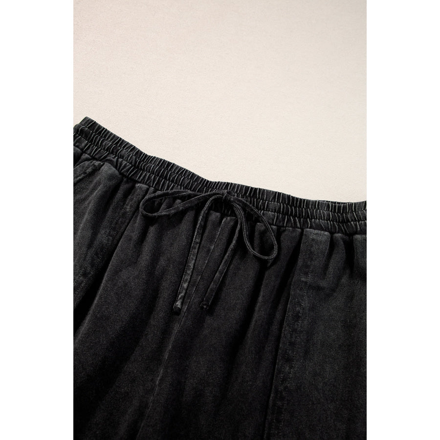 Black Plus Mineral Wash Exposed Seam Wide Leg Cropped Pants Plus Size/Plus Size Bottoms