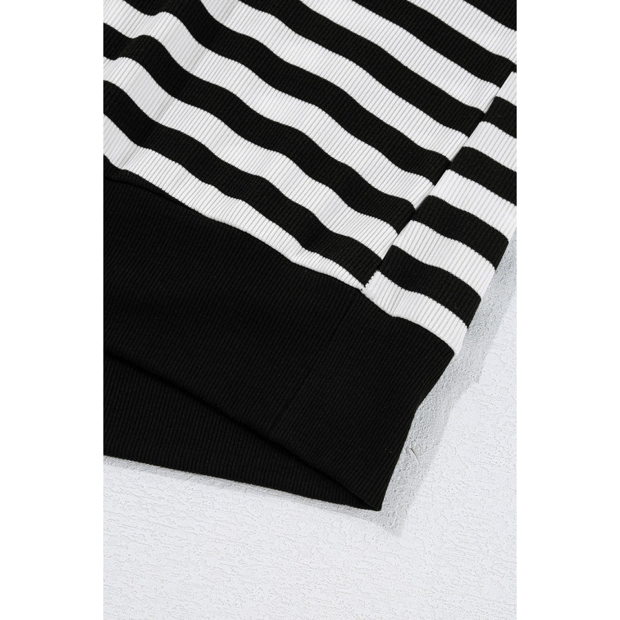 Black Stripe Crochet Hollow-out Back Buttoned Shoulder V Neck Top Sale (50% OFF)/Sale OFF)