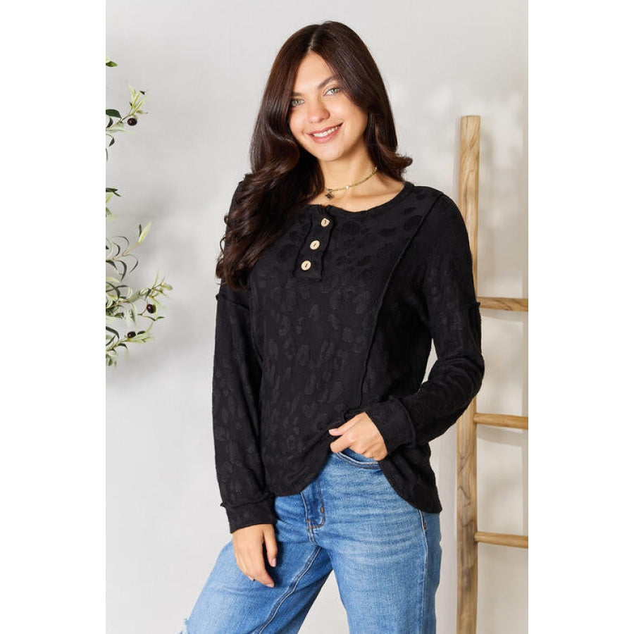 BOMBOM Textured Exposed Seam Buttoned Blouse
