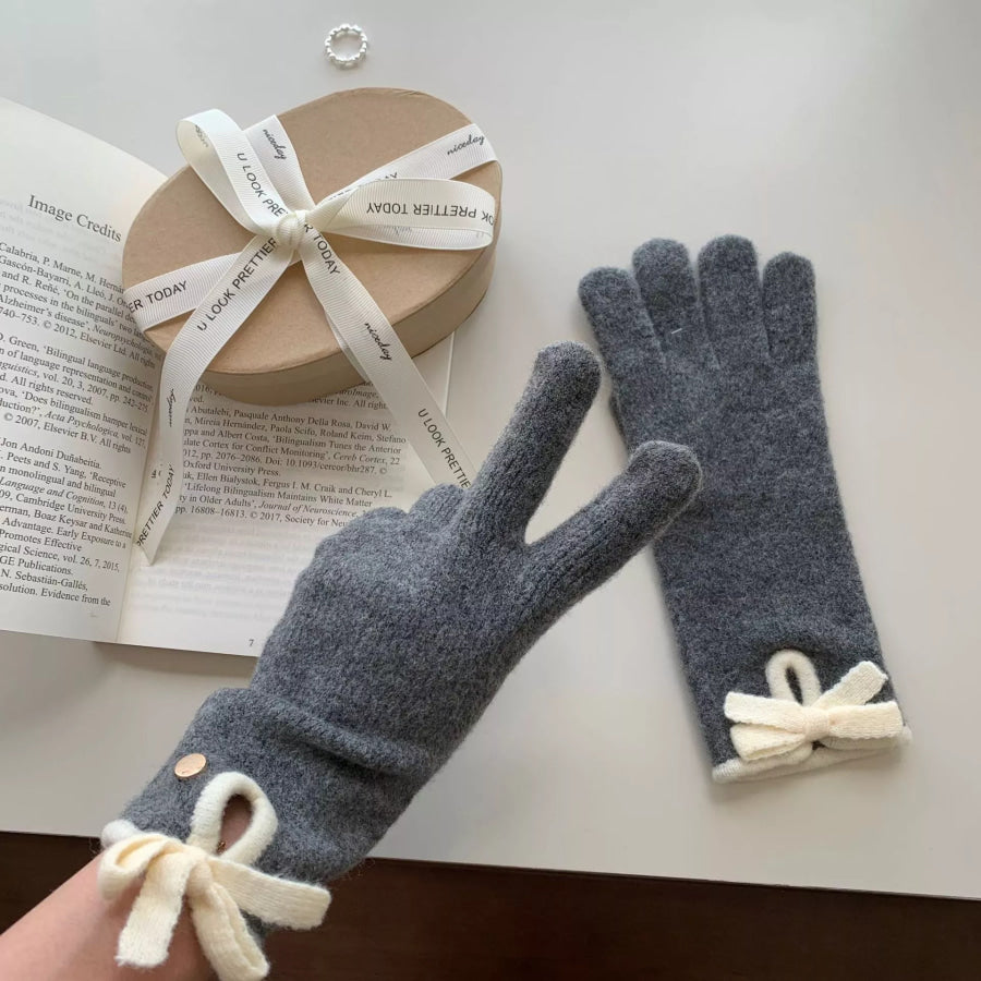 Bow-Decorated Knit Gloves Apparel and Accessories