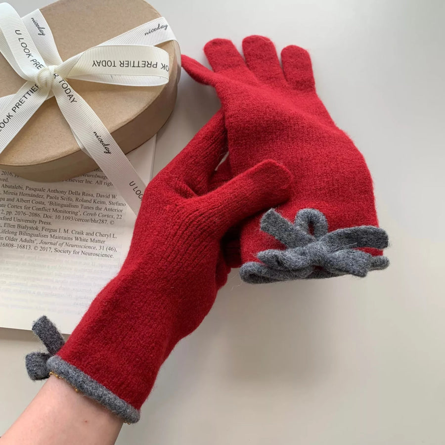 Bow-Decorated Knit Gloves Apparel and Accessories