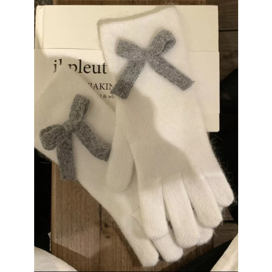 Bow Lightweight Gloves Apparel and Accessories