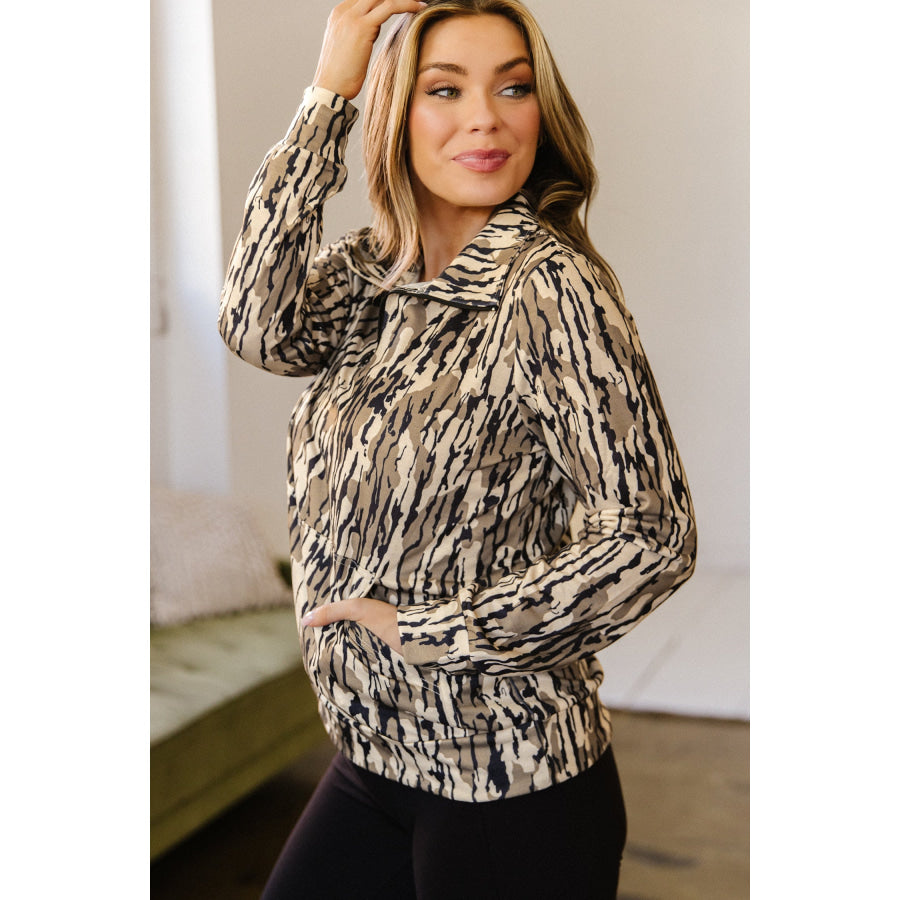 Brown Camouflage Zipper Collar Front Pocket Pullover Sweatshirt Tops/Sweatshirts & Hoodies
