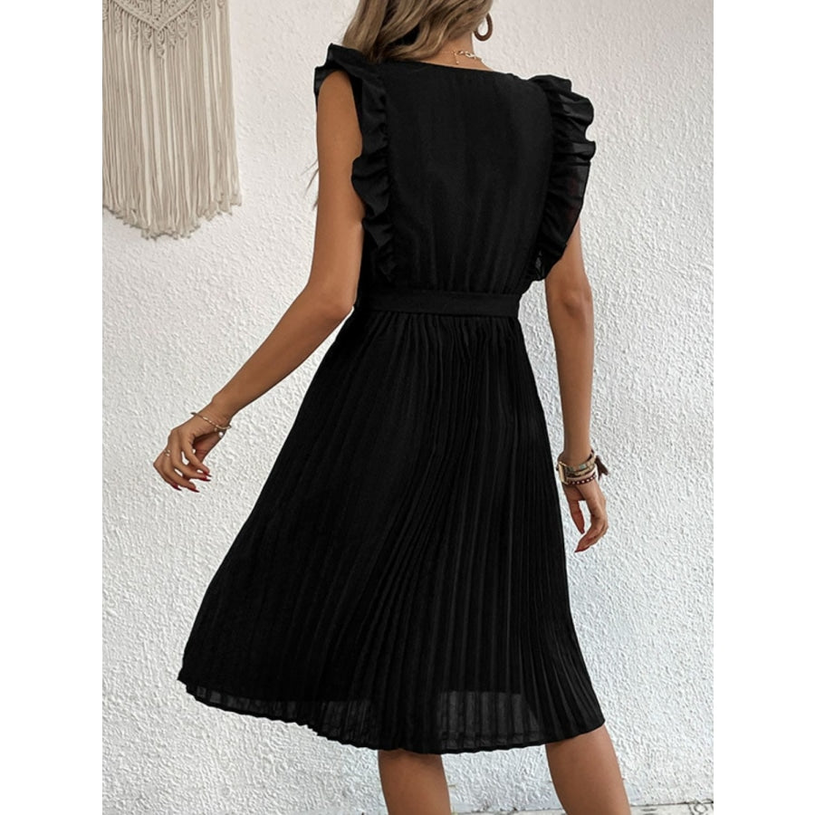 Buttoned Ruffle Trim Belted Pleated Dress Black / S