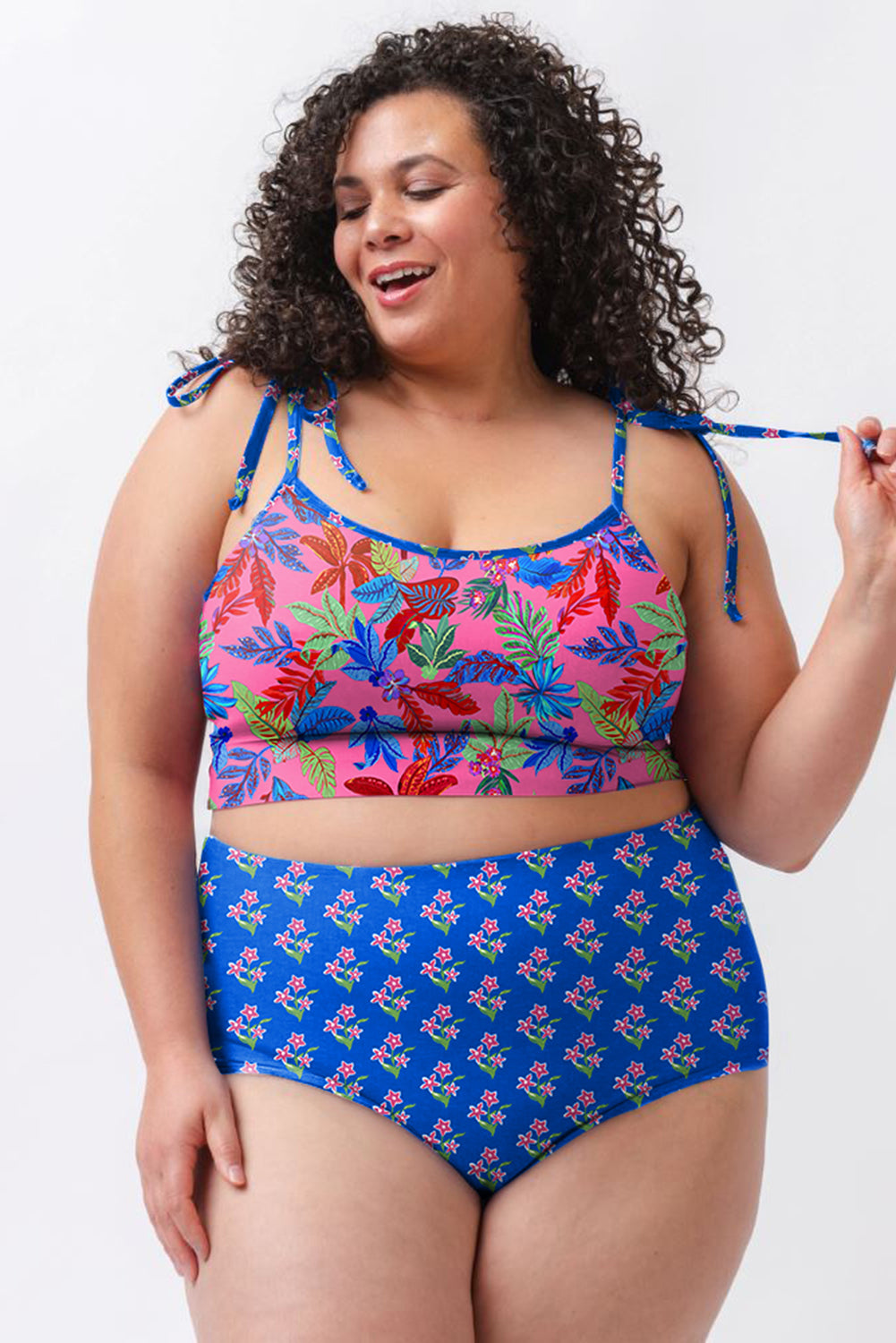 Blue Fashion Print Tied Straps Crop Vest and High Waist Plus Size Bikini Plus Size/Plus Size Swimwear