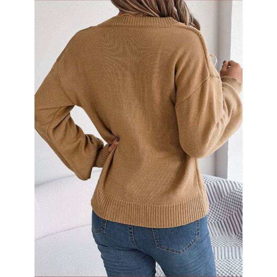 Cable-Knit Buttoned V-Neck Sweater Clothing