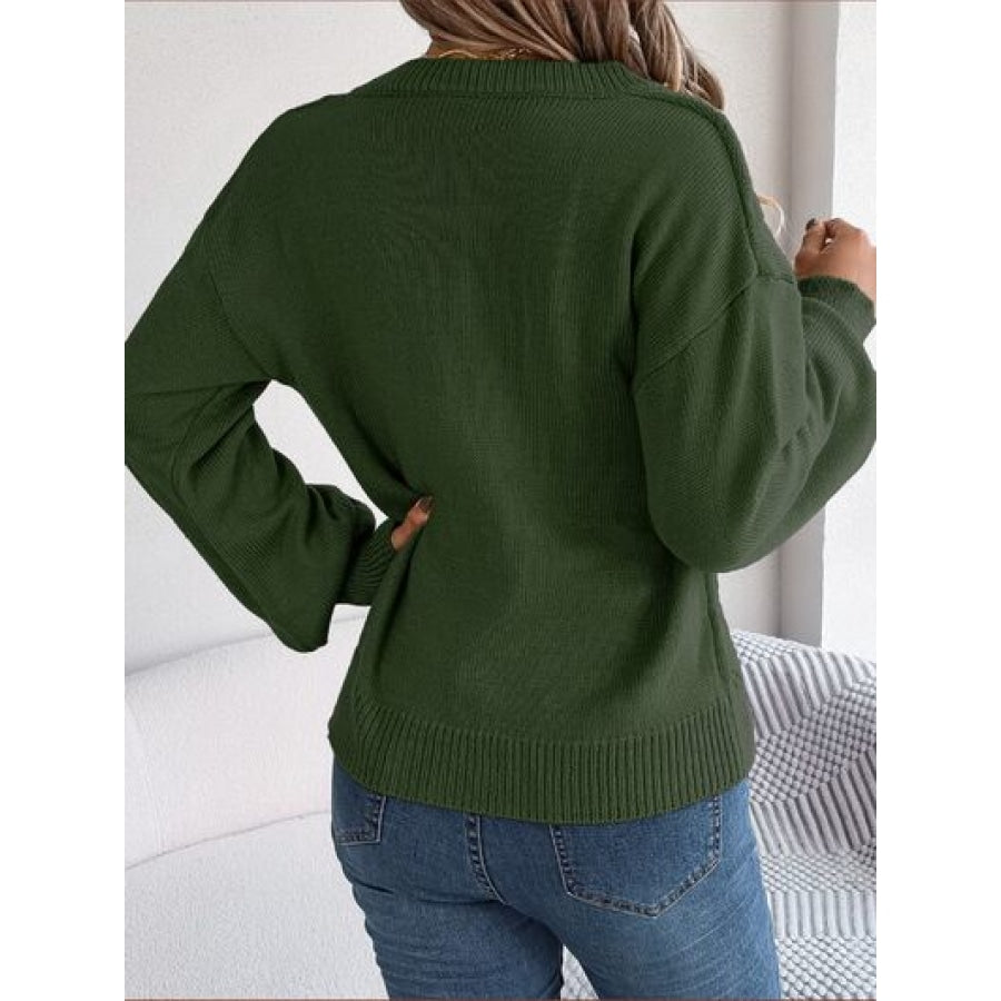 Cable-Knit Buttoned V-Neck Sweater Clothing