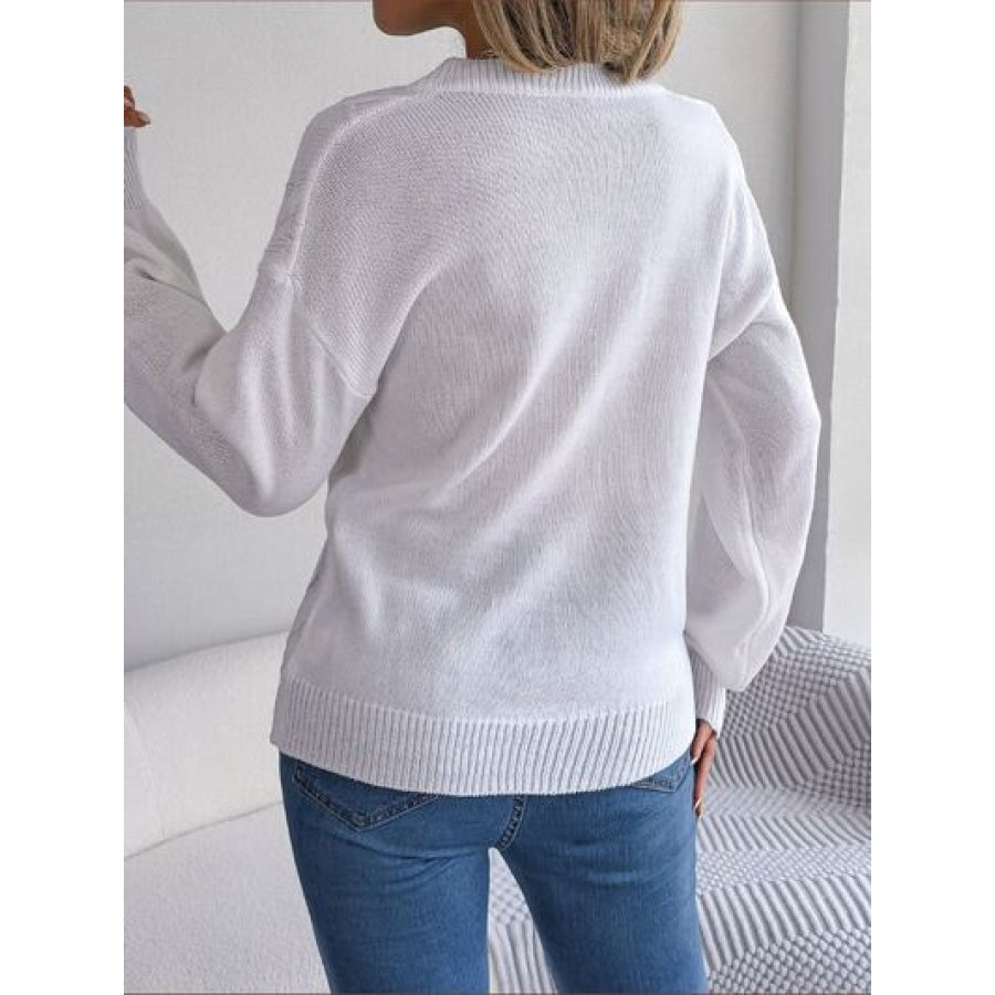 Cable-Knit Buttoned V-Neck Sweater Clothing