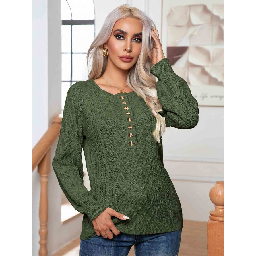 Cable-Knit Round Neck Buttoned Sweater Matcha Green / S