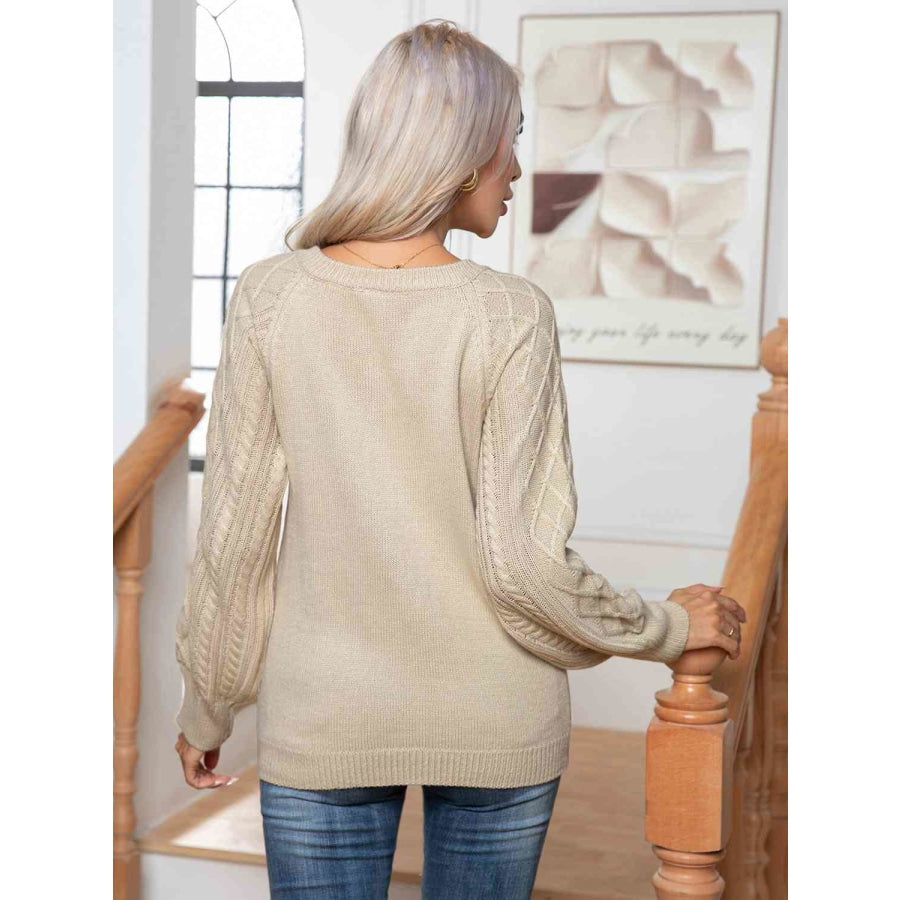 Cable-Knit Round Neck Buttoned Sweater Beige / S