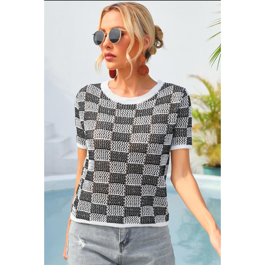 Checkered Short Sleeve Knit Top