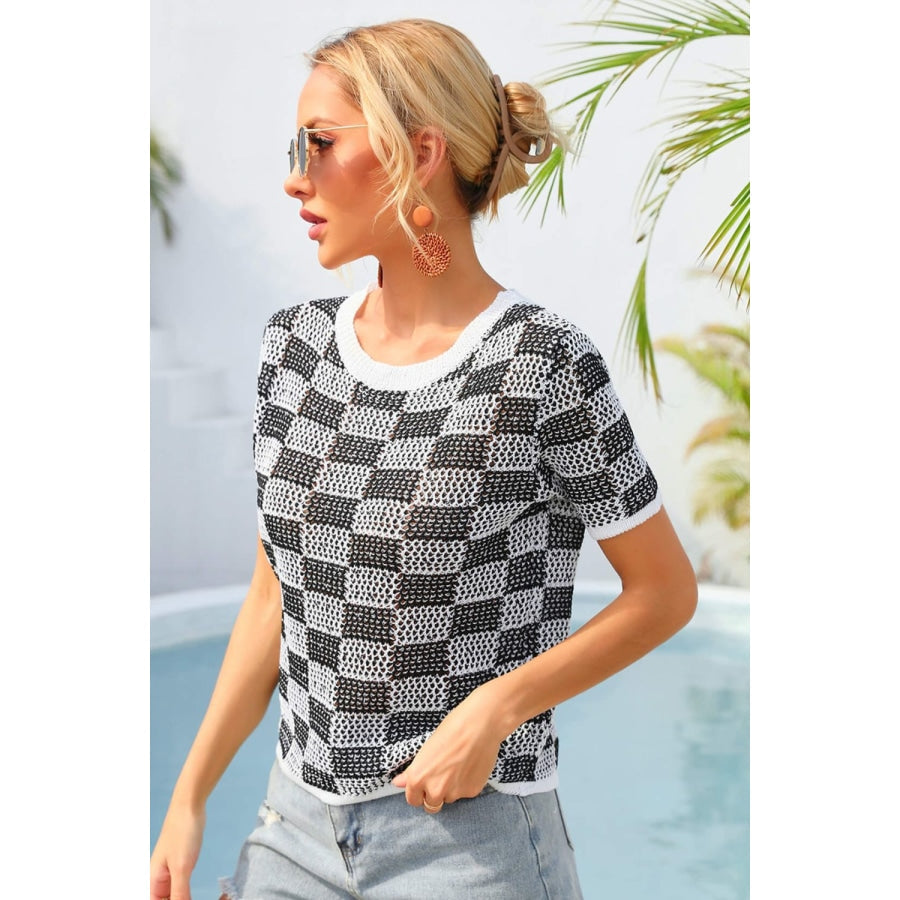 Checkered Short Sleeve Knit Top