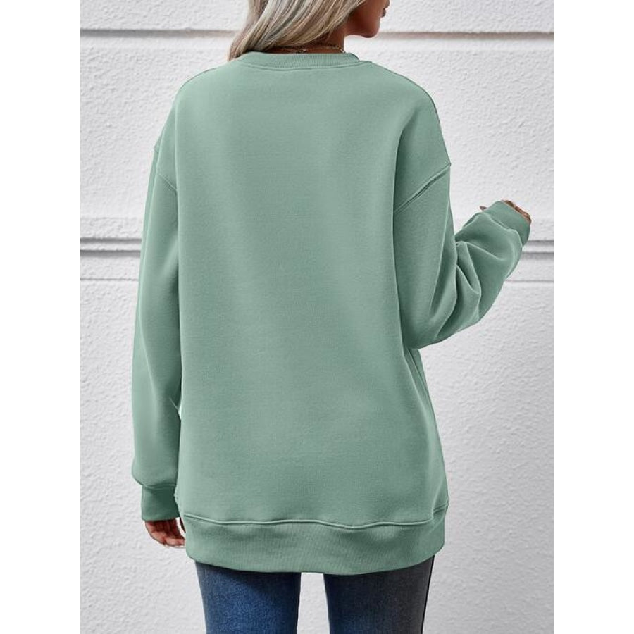 CHRISTMAS Graphic Round Neck Sweatshirt