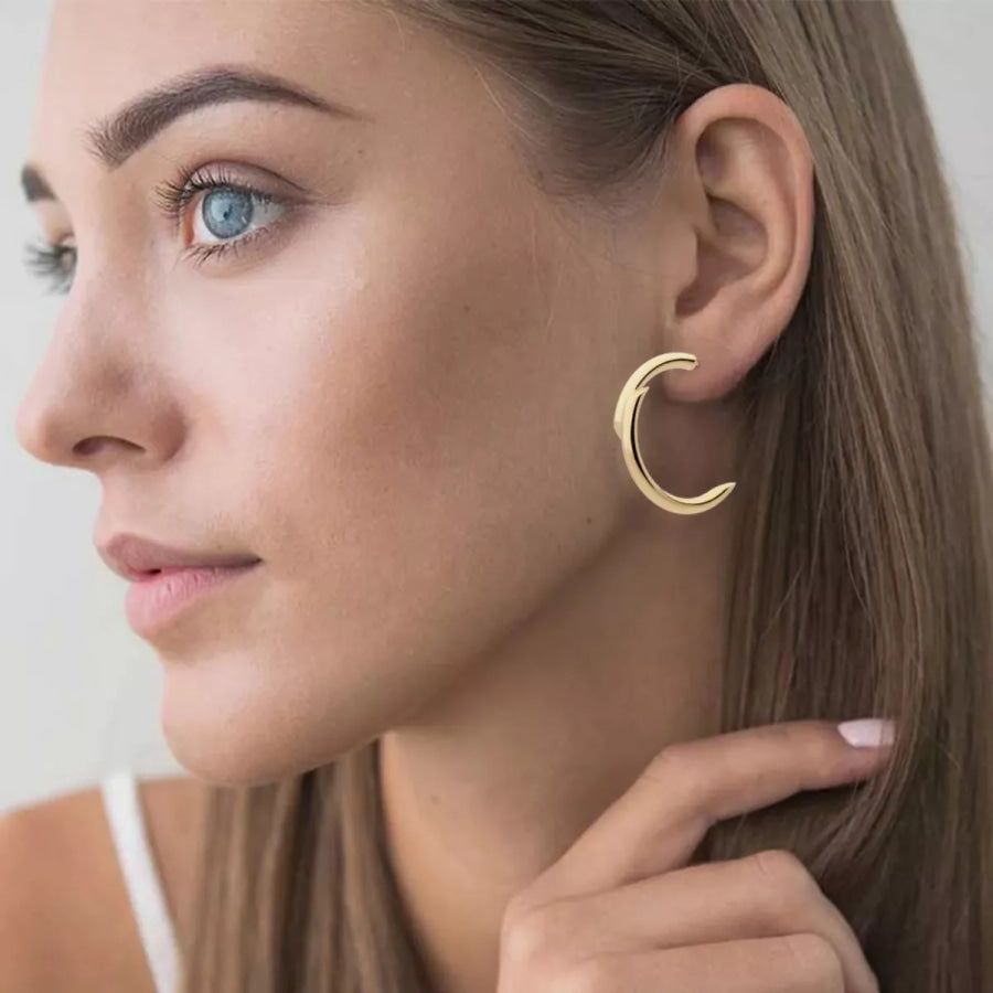 Chunky C-Hoop Earrings Gold / One Size Apparel and Accessories