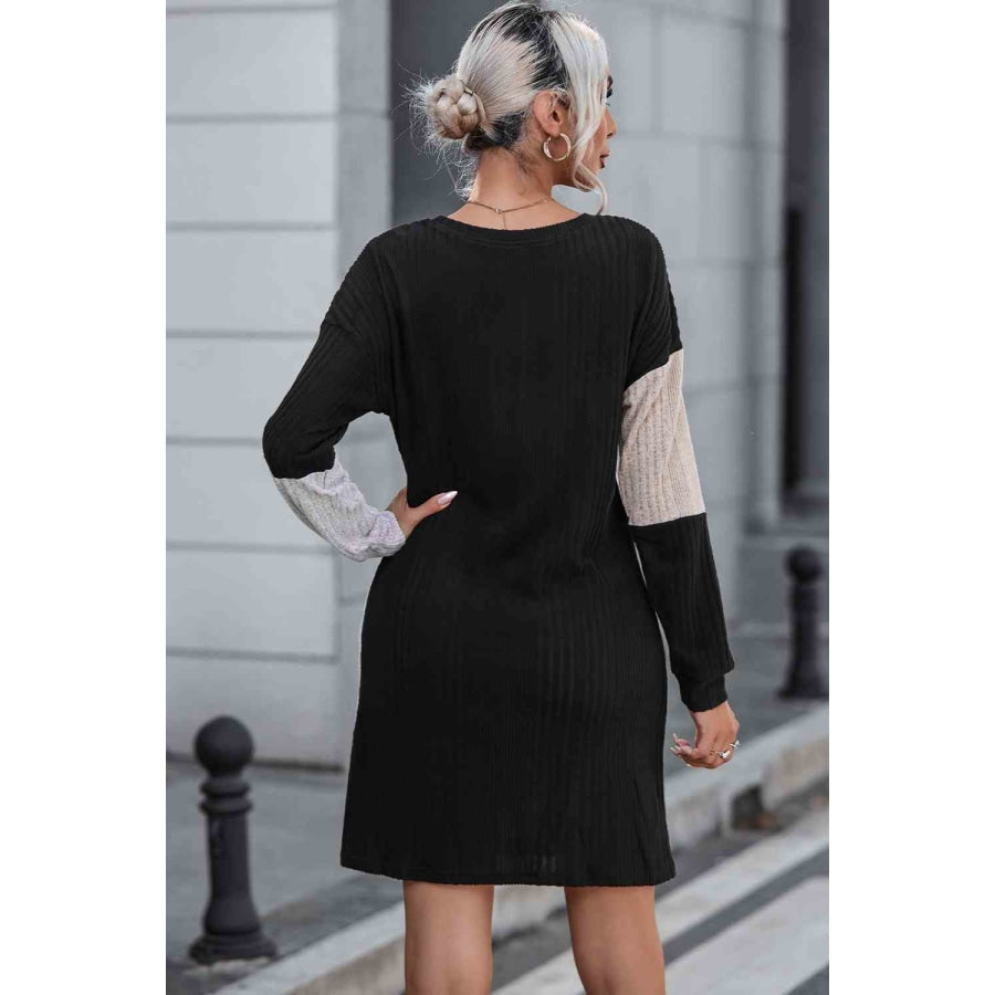 Color Block Round Neck Mini Dress Black / S