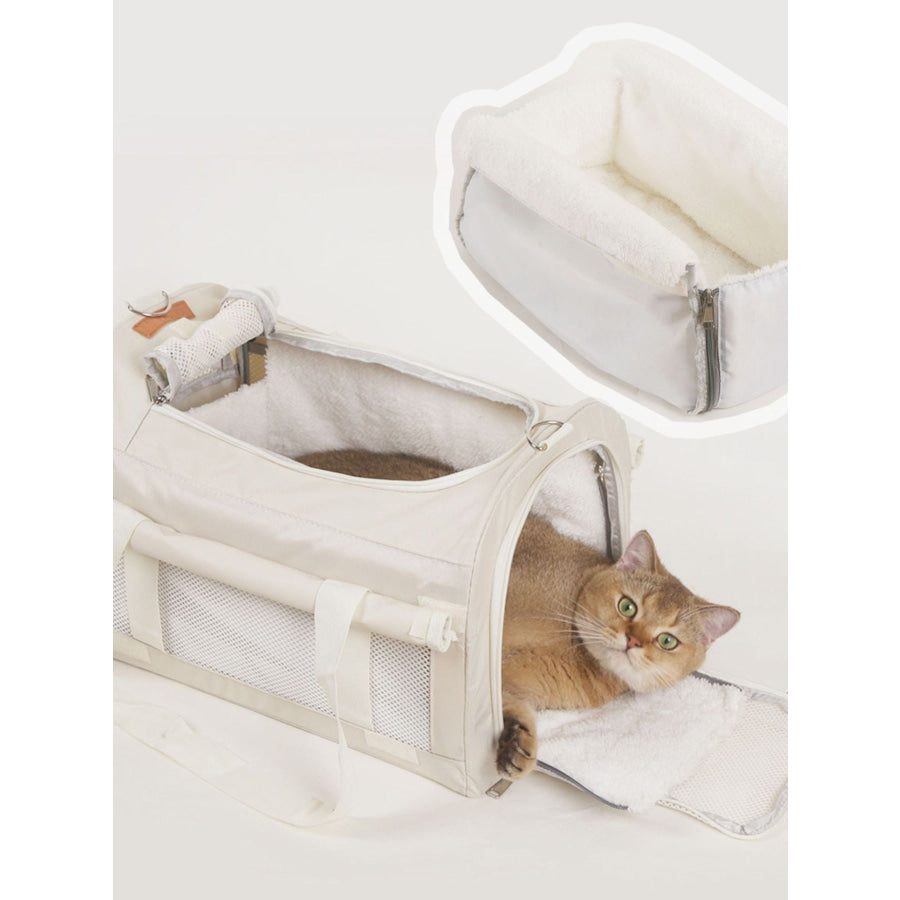 Comfortable & Breathable Pet Carrier Bag Removable liner / One Size Apparel and Accessories
