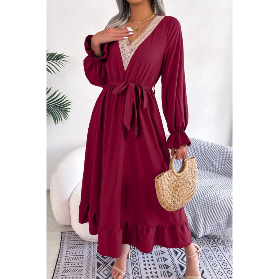 Contrast Belted Flounce Sleeve Dress