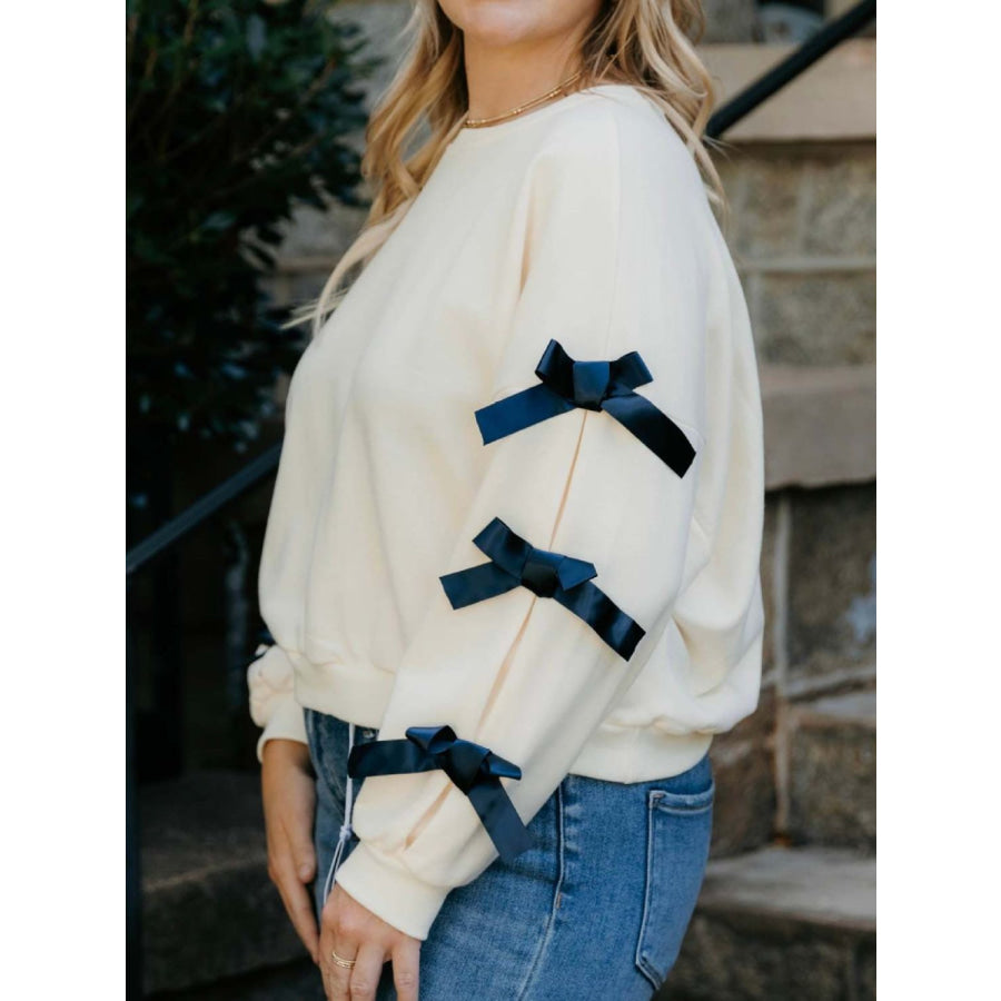 Contrast Bow Round Neck Long Sleeve Sweatshirt Apparel and Accessories