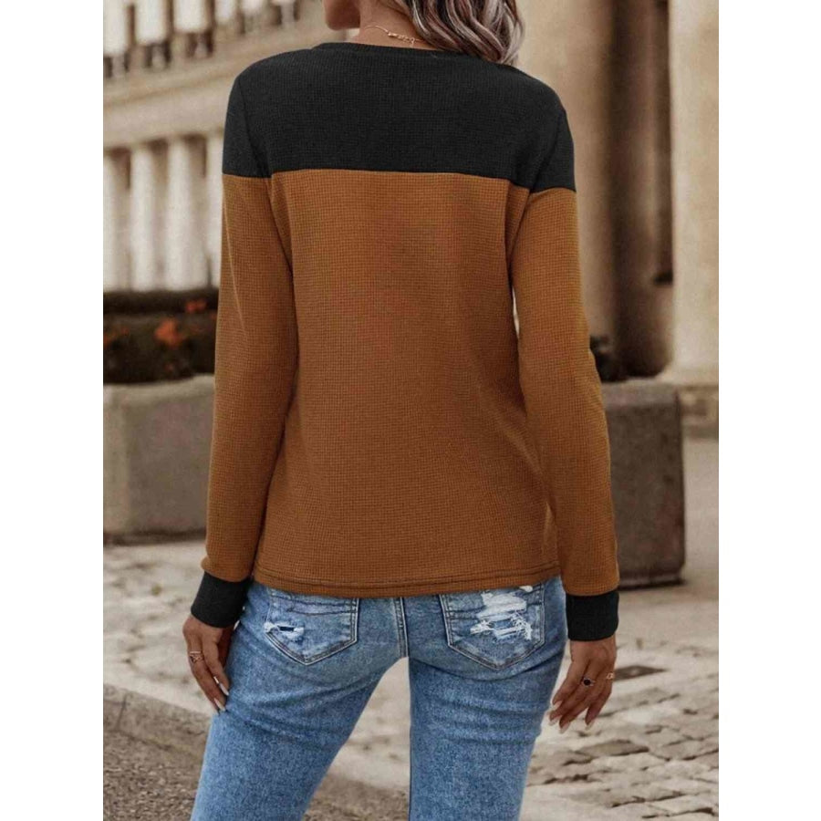 Contrast Buttoned Round Neck Long Sleeve T-Shirt