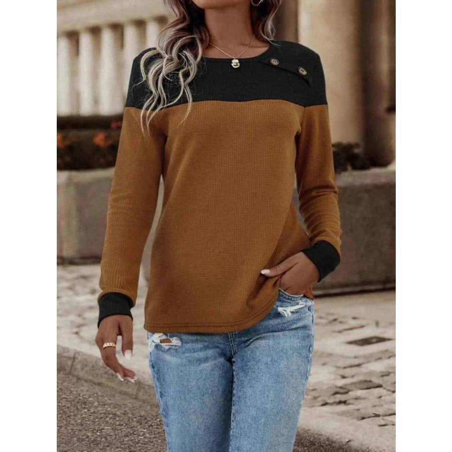 Contrast Buttoned Round Neck Long Sleeve T-Shirt