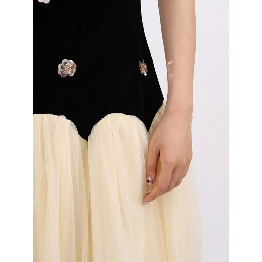 Contrast Flower Sleeveless Tulle Maxi Dress Apparel and Accessories