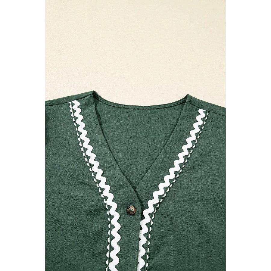 Contrast Ricrac Trim Button V Neck Knotted Bracelet Sleeve Shift Dress Apparel and Accessories