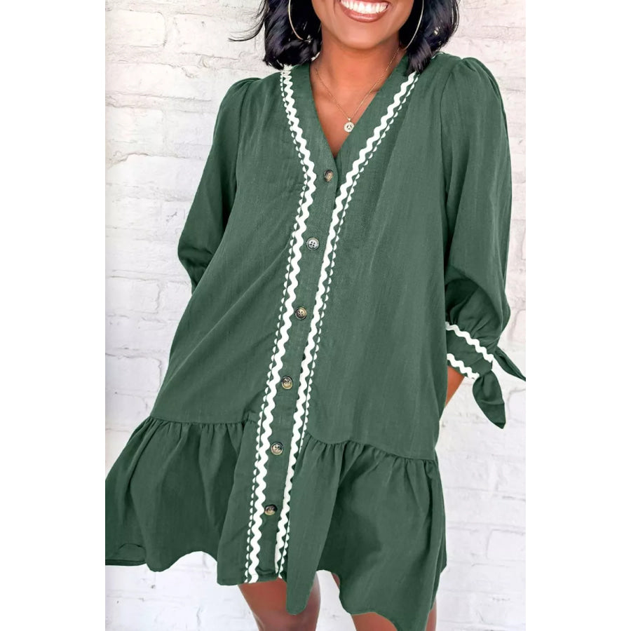 Contrast Ricrac Trim Button V Neck Knotted Bracelet Sleeve Shift Dress Apparel and Accessories