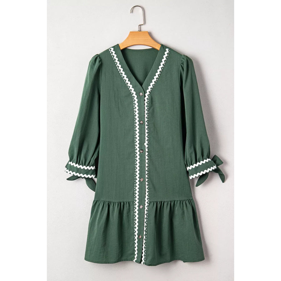 Contrast Ricrac Trim Button V Neck Knotted Bracelet Sleeve Shift Dress Apparel and Accessories