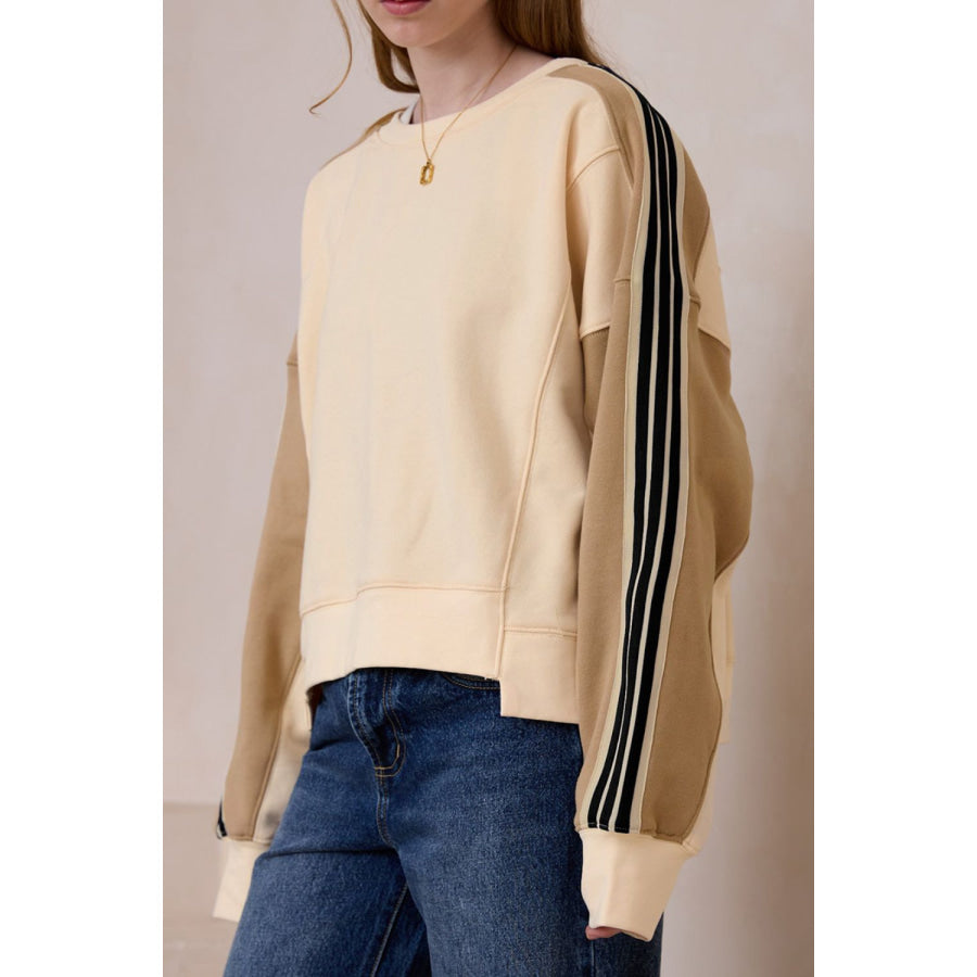 Contrast Round Neck Long Sleeve Sweatshirt Apparel and Accessories