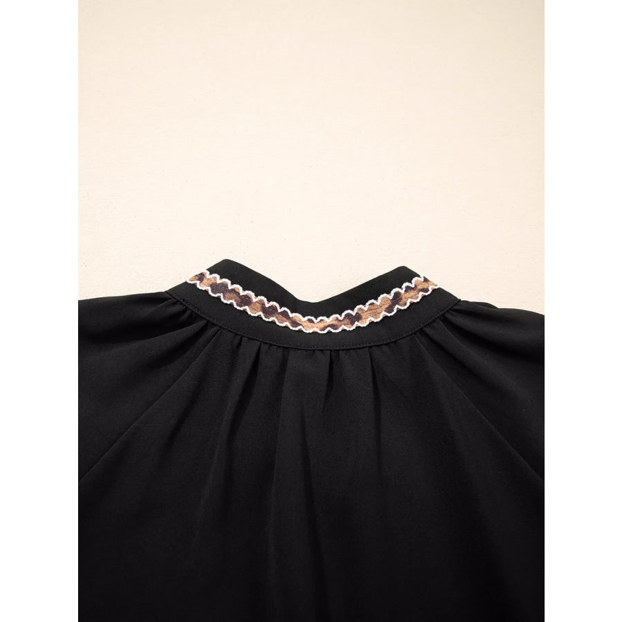 Contrast Trim Bracelet Sleeve Shift Mini Dress Apparel and Accessories