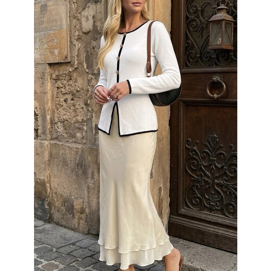 Contrast Trim Button Decor Knit Top Apparel and Accessories