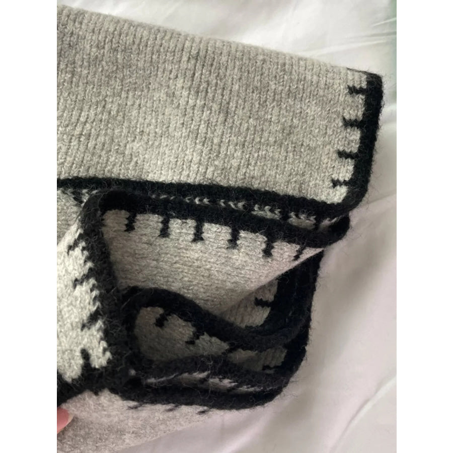 Contrast Trim Knit Scarf Apparel and Accessories