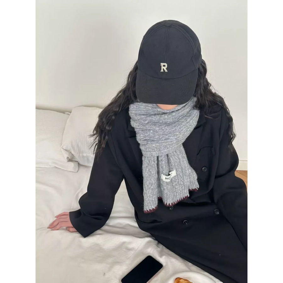 Cozy Knitted Cable-Knit Scarf with Contrast Trim Light Gray / ONESIZE Apparel and Accessories