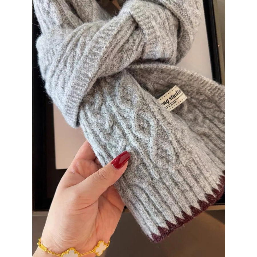 Cozy Knitted Cable-Knit Scarf with Contrast Trim Light Gray / ONESIZE Apparel and Accessories