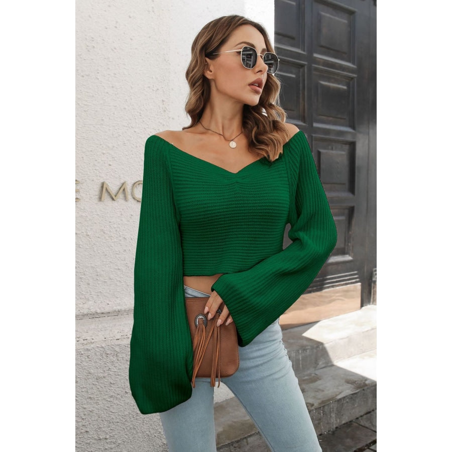 Cropped V-Neck Flare Sleeve Knit Top