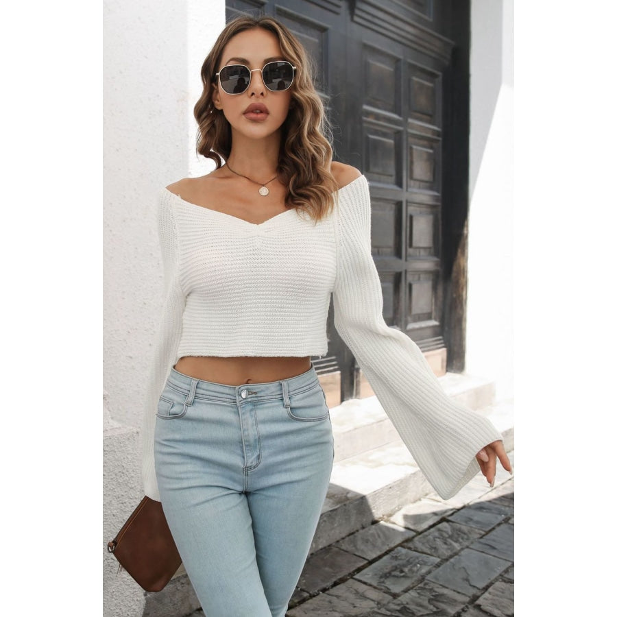 Cropped V-Neck Flare Sleeve Knit Top