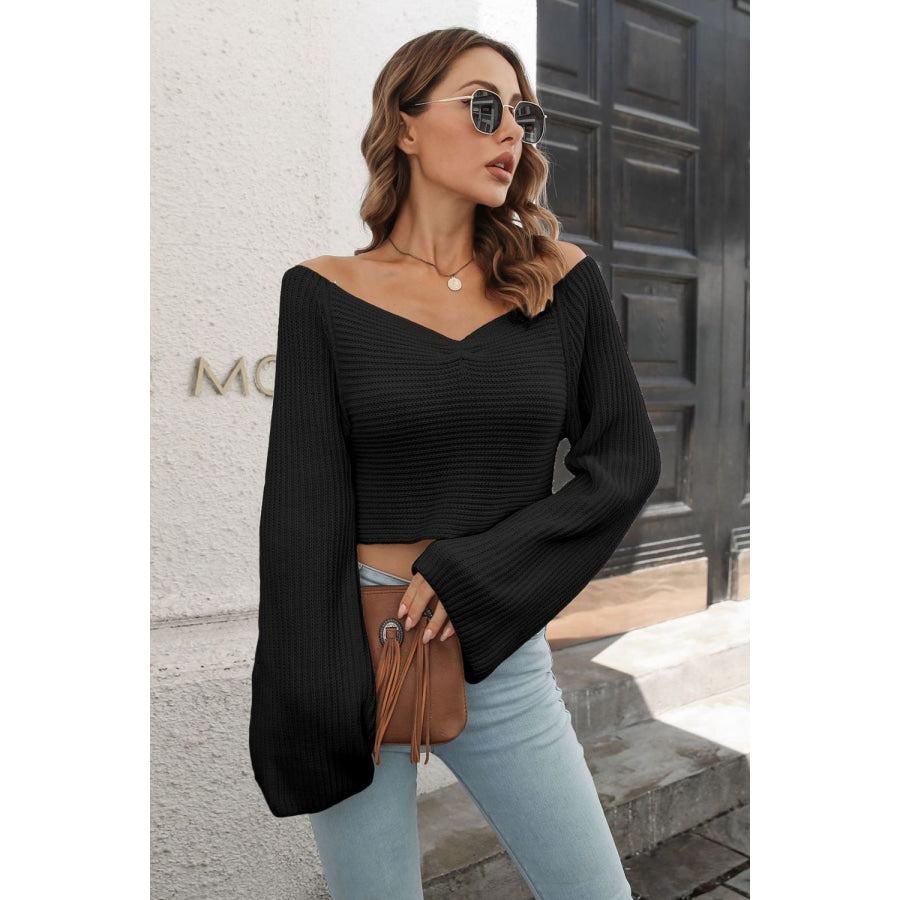 Cropped V-Neck Flare Sleeve Knit Top