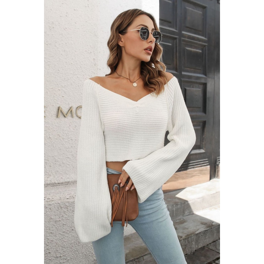 Cropped V-Neck Flare Sleeve Knit Top