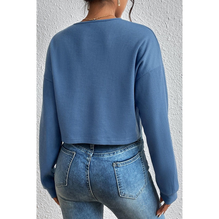 Cropped V-Neck Raglan Sleeve Buttoned Blouse Dusty Blue / S