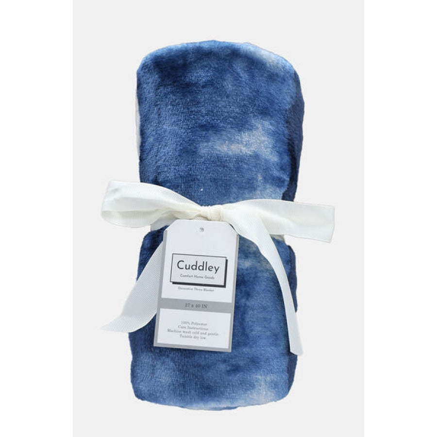 Cuddley Fleece Decorative Throw Blanket WH/SKY / One Size Clothing