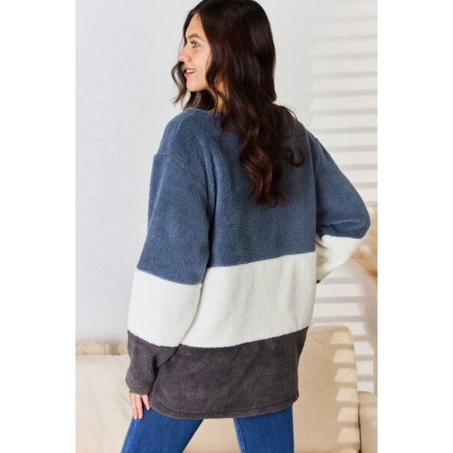 Culture Code Faux Fur Color Block V-Neck Sweater Vintage Blue Combo / S Apparel and Accessories