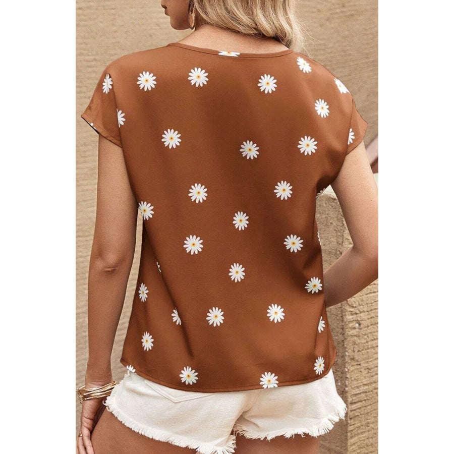 Daisy Printed Round Neck Short Sleeve Blouse Apparel and Accessories